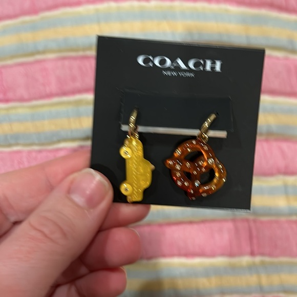 NWT Coach Mismatched Earrings - Picture 4 of 5